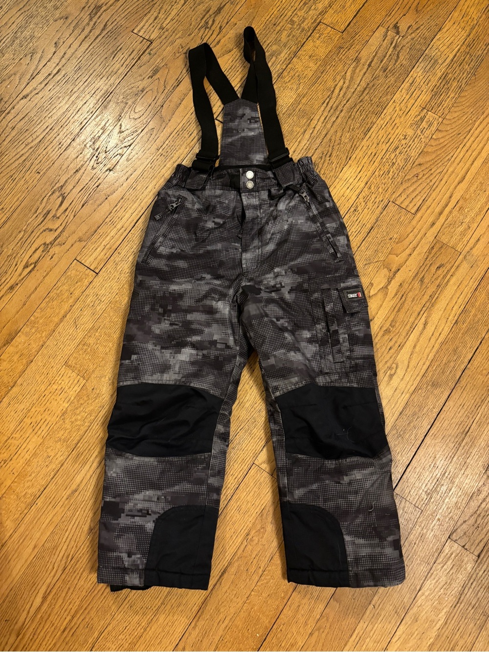 Youth 7/8 Black Gray Camo Snow Pants with Suspenders